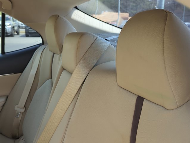 Used 2019 Toyota Camry LE image 17