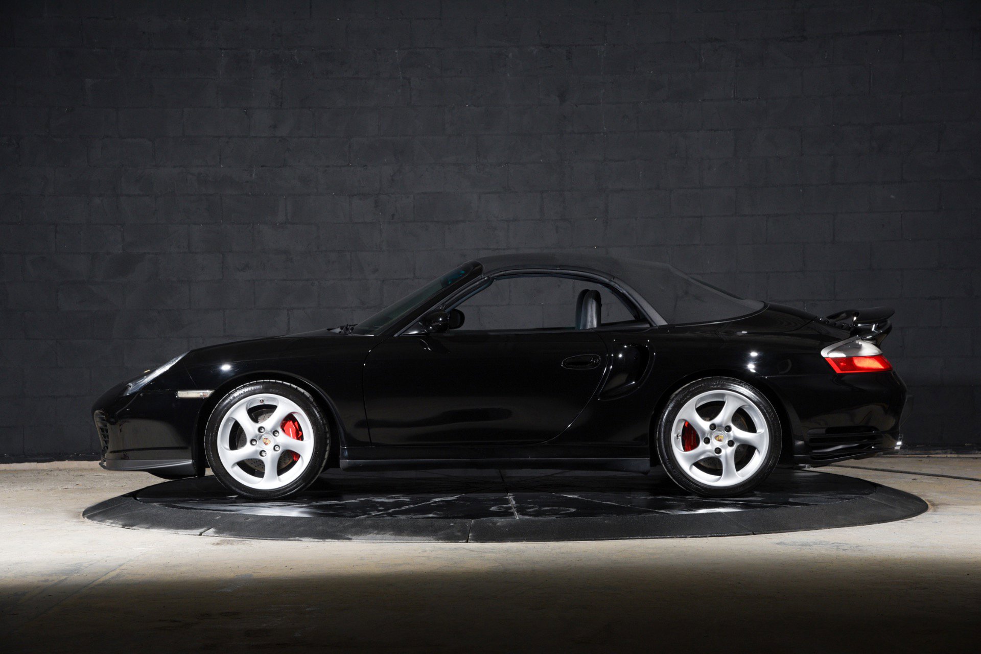 Used 2004 Porsche 911 Turbo AWD/4WD image 26