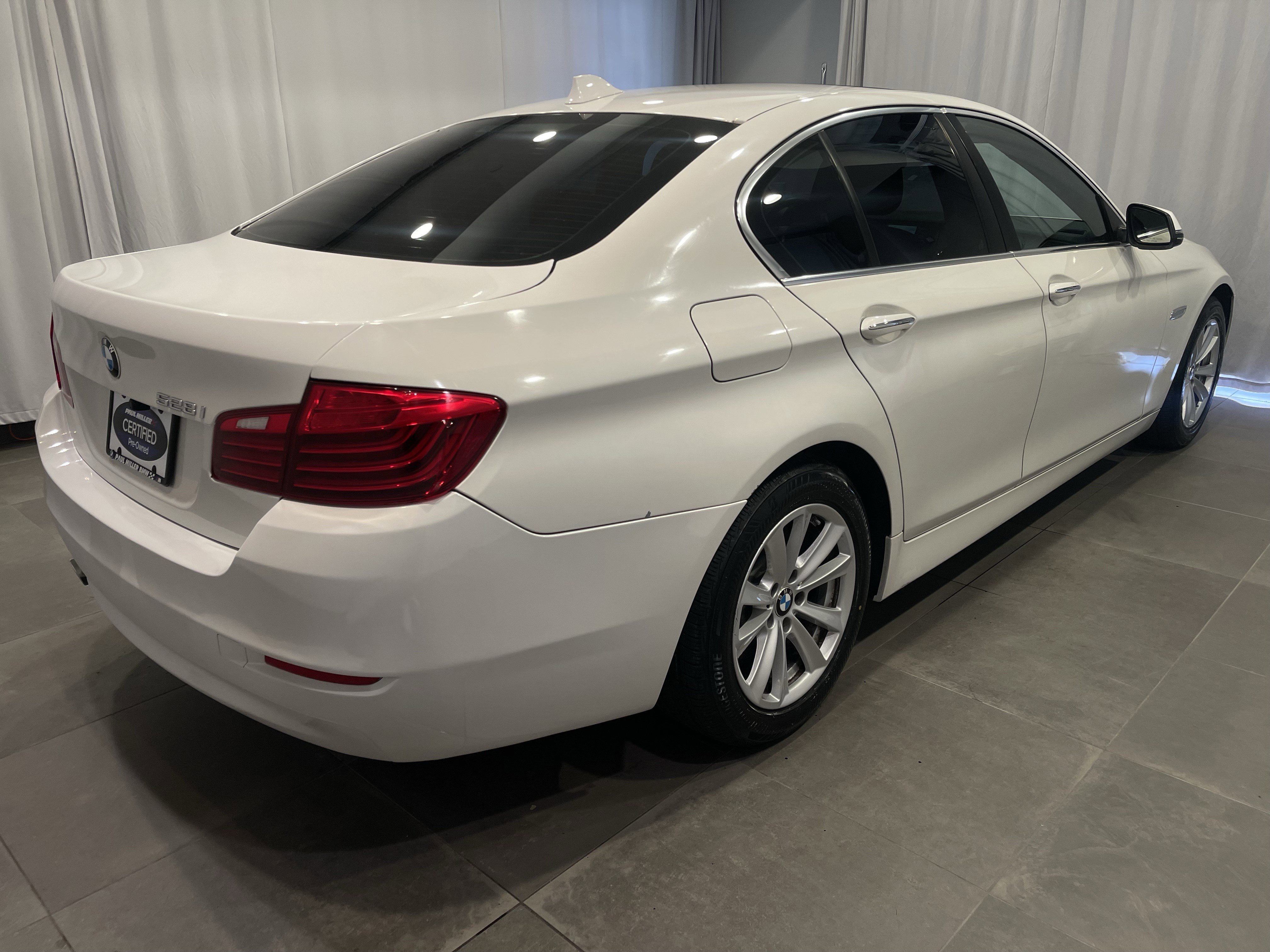 Used 2014 BMW 528i Sedan RWD image 6