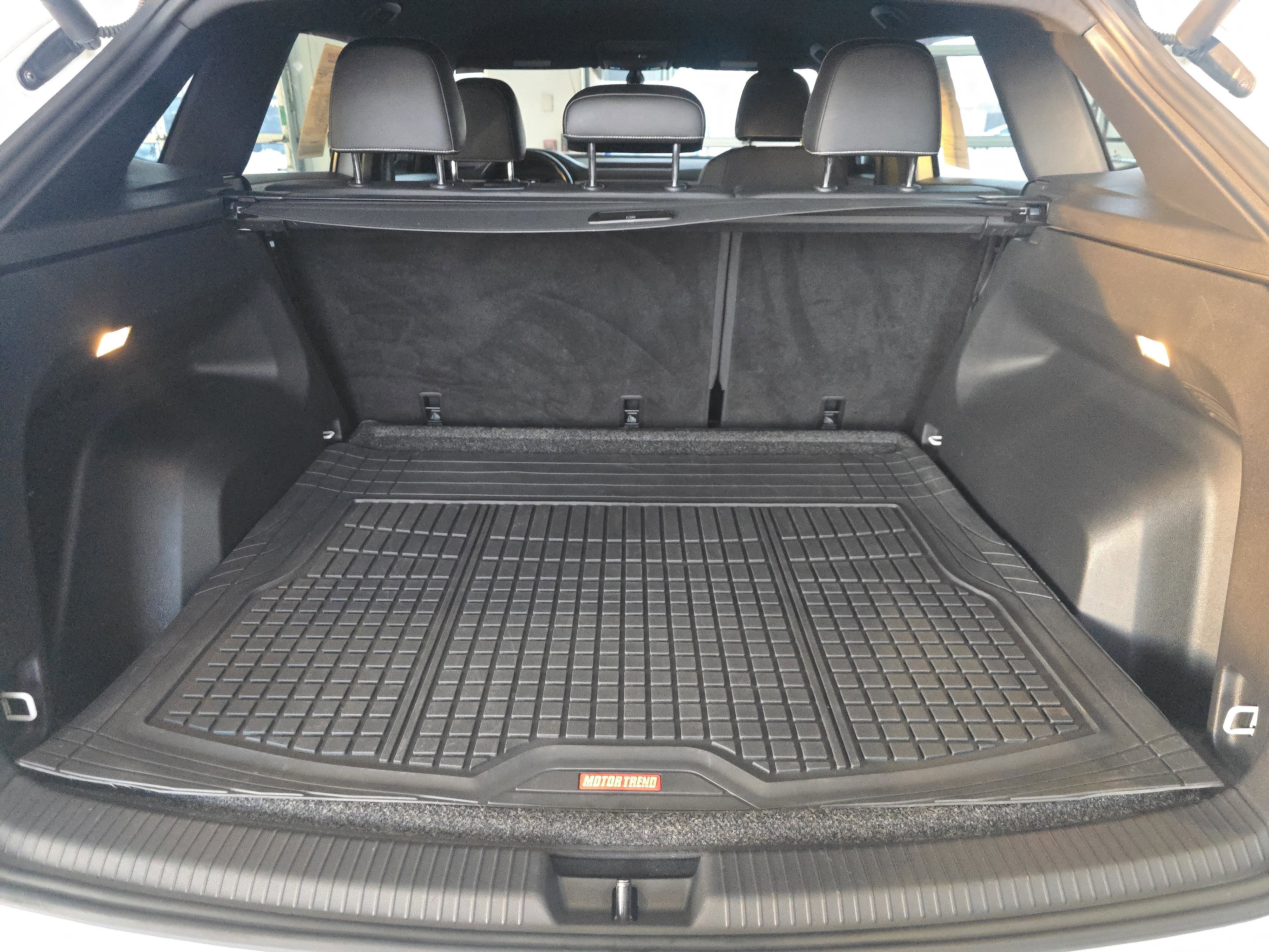 Used 2020 Volkswagen Atlas Cross Sport SE image 27