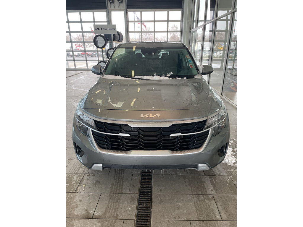 Used 2024 Kia Seltos LX image 7