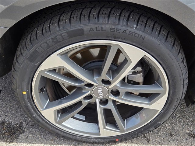 Used 2019 Audi A4 2.0T Premium image 10