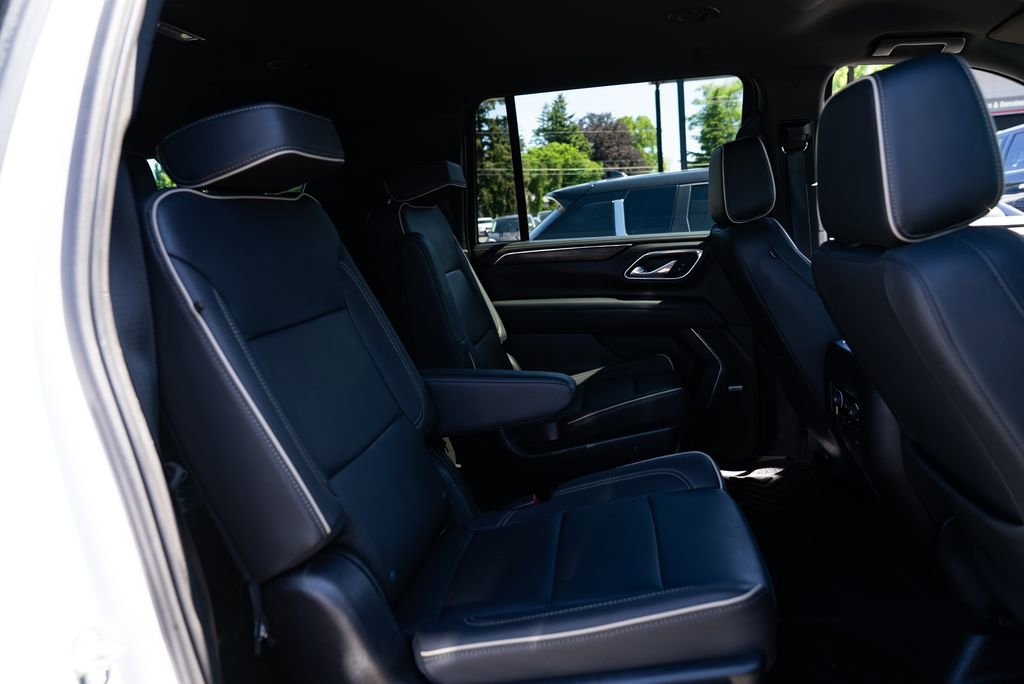 Used 2023 Chevrolet Suburban Premier AWD/4WD image 23