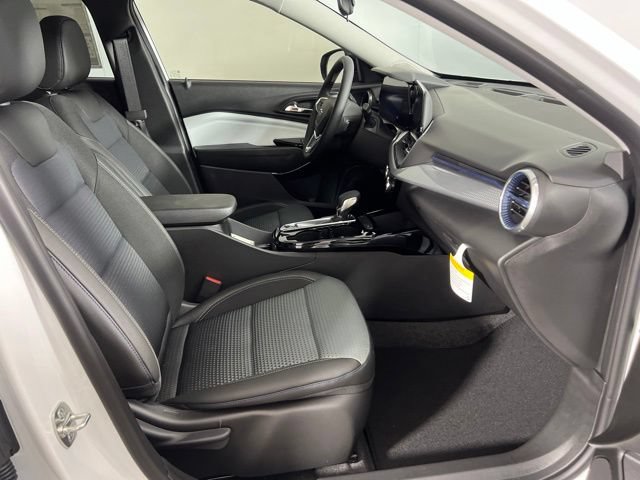 New 2026 Chevrolet Trax LT w/ Driver Confidence Package FWD image 11