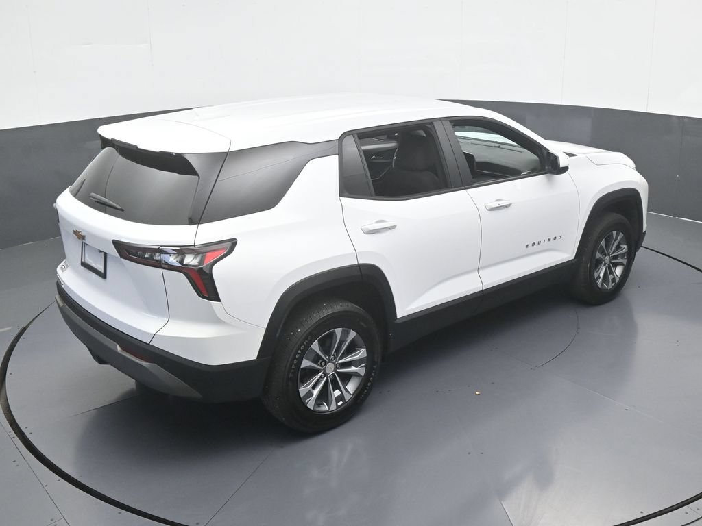 Used 2026 Chevrolet Equinox LT FWD image 48
