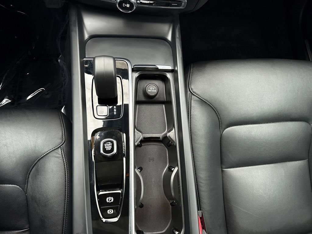 Used 2025 Volvo S60 B5 Core image 21