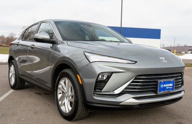 Used 2025 Buick Envista Preferred w/ Convenience I Package FWD image 4