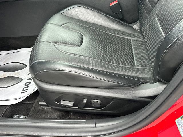 Used 2023 Hyundai Elantra Limited w/ Cargo Package image 10