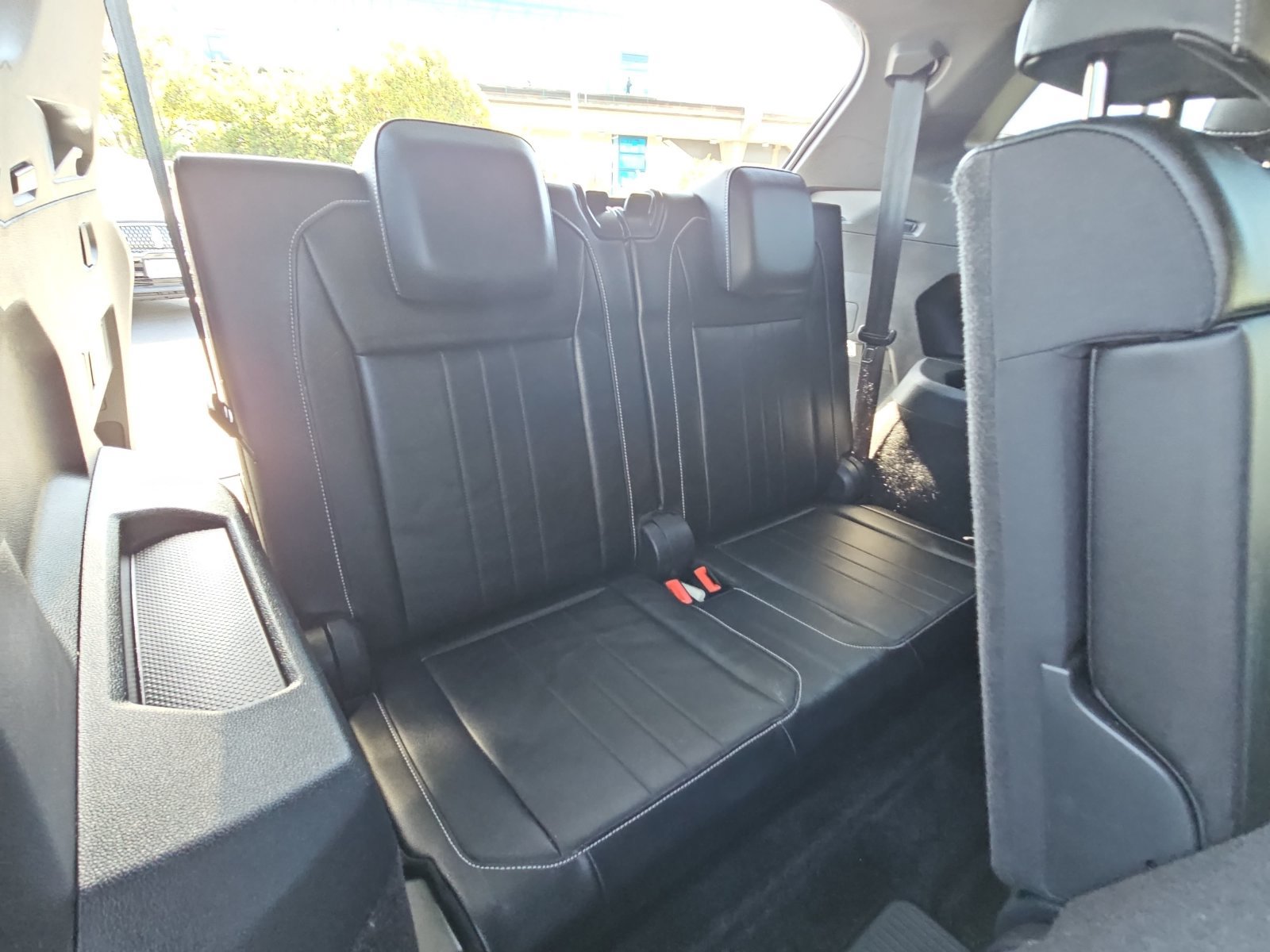 Certified 2024 Volkswagen Tiguan SE R-Line FWD image 12