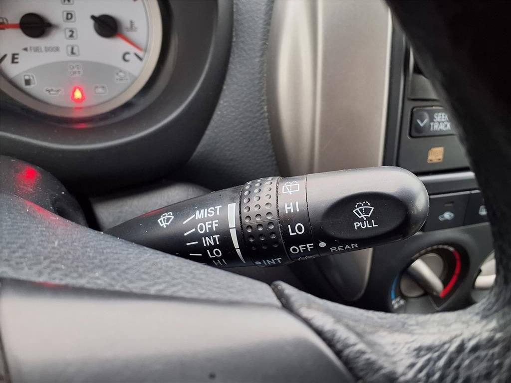 Used 2005 Toyota RAV4 4WD image 20