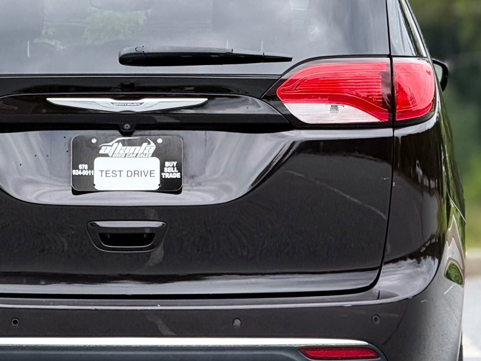 Used 2017 Chrysler Pacifica Touring-L FWD image 17