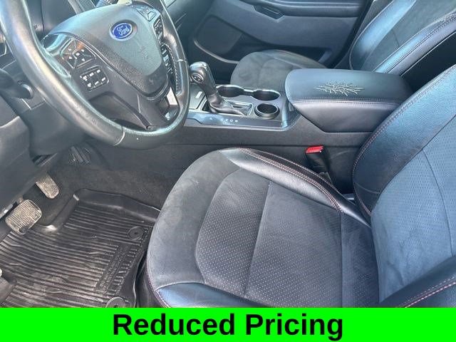 Used 2019 Ford Explorer XLT w/ Equipment Group 202A image 11