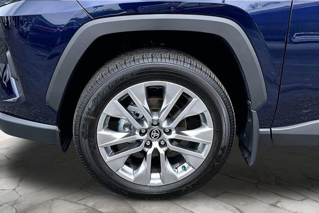 Used 2025 Toyota RAV4 Limited w/ Advanced Technology Package image 8