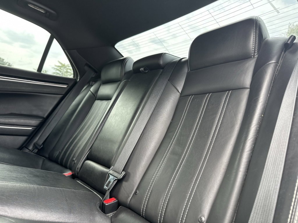 Used 2018 Chrysler 300 S image 20