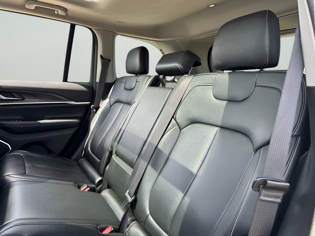 Used 2023 Jeep Grand Cherokee 4WD 4xe image 12