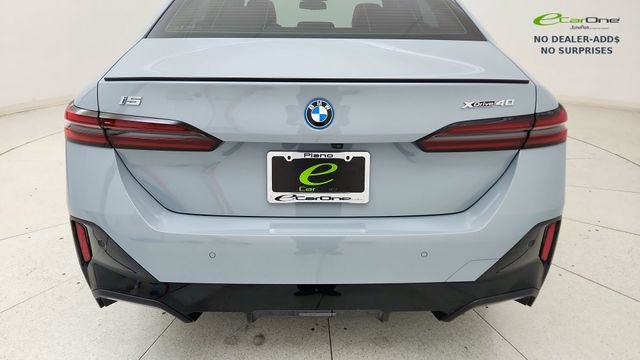 Used 2025 BMW i5 xDrive40 w/ M Sport Package image 11