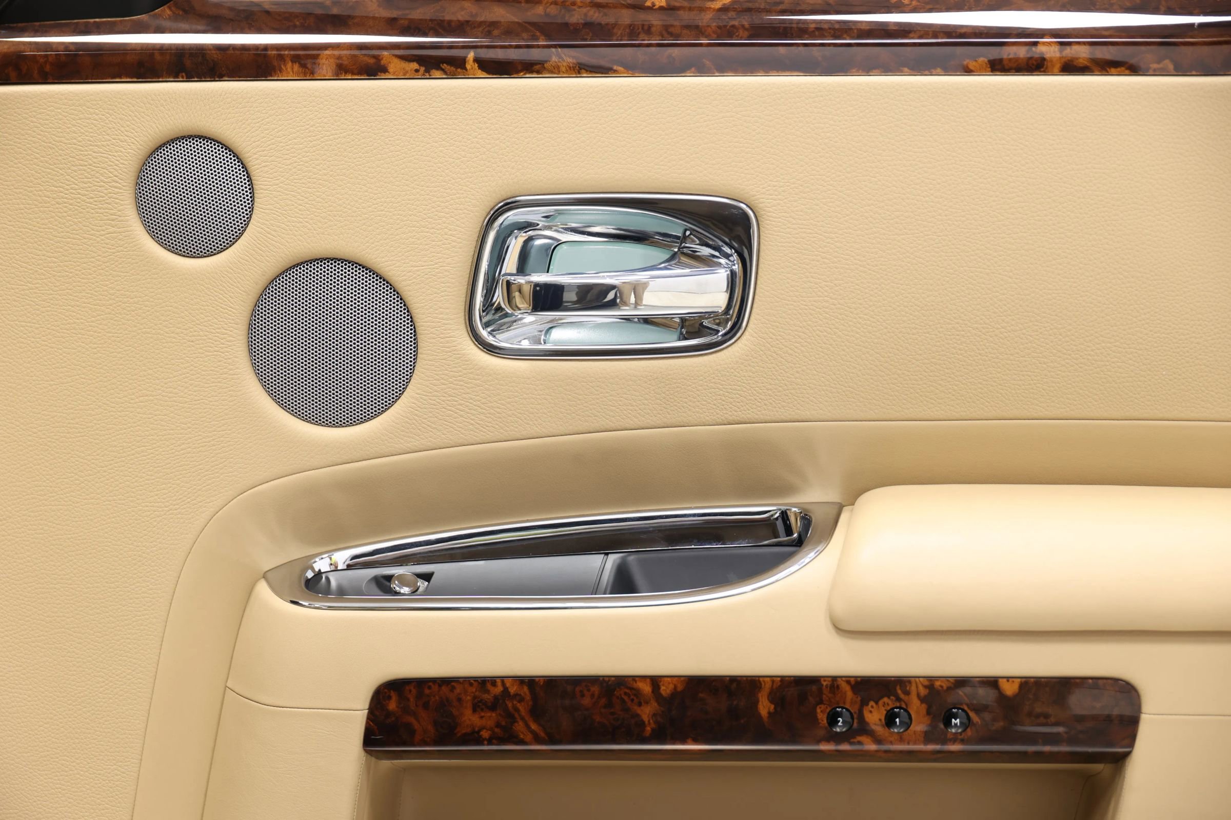 Used 2010 Rolls-Royce Ghost RWD image 86