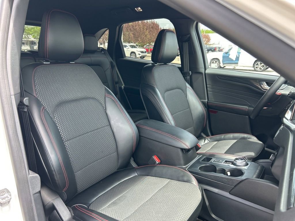Used 2023 Ford Escape ST-Line w/ Tech Pack #1 AWD/4WD image 43