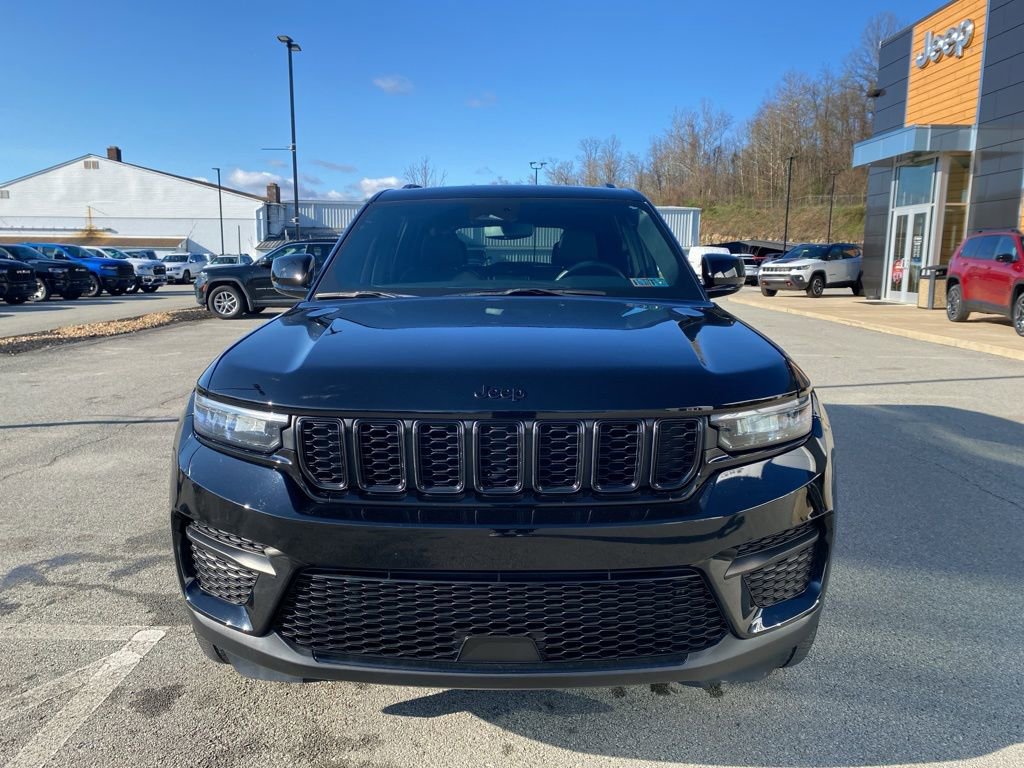 Certified 2023 Jeep Grand Cherokee Altitude image 5