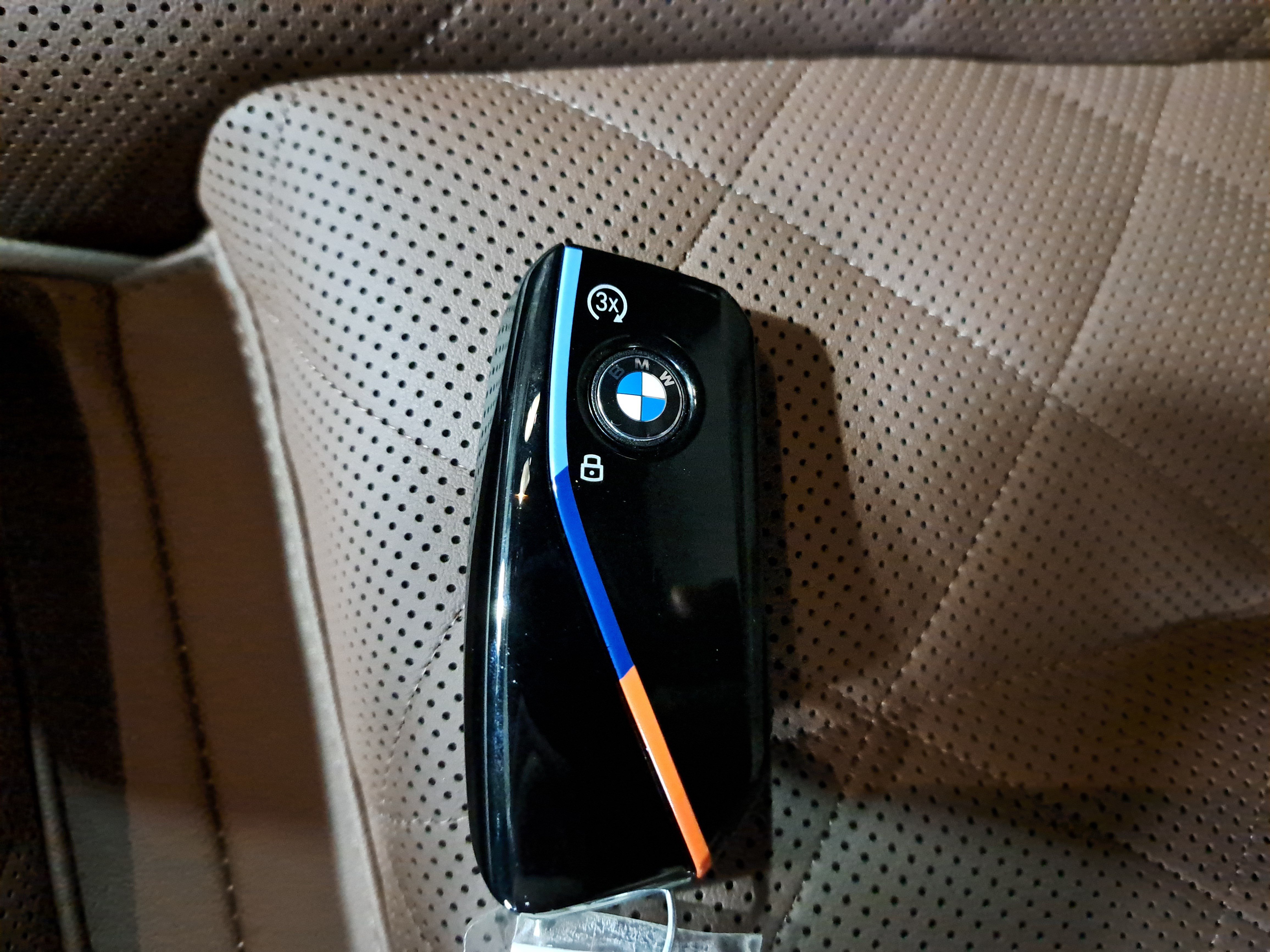 Certified 2026 BMW X6 M60i AWD/4WD image 37