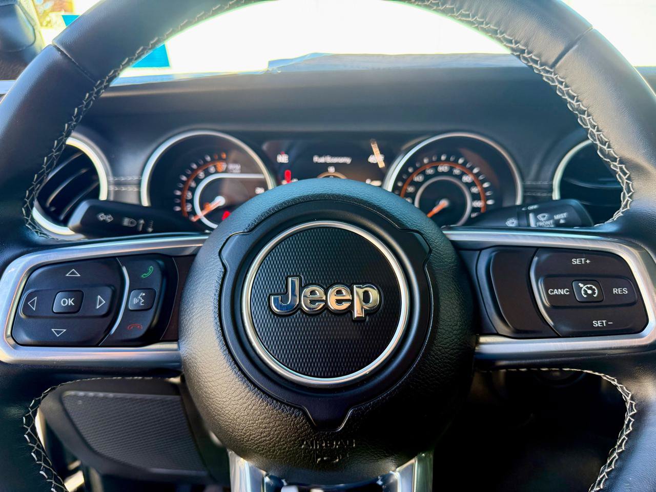 Used 2022 Jeep Gladiator Overland w/ Popular Equipment Package AWD/4WD image 31