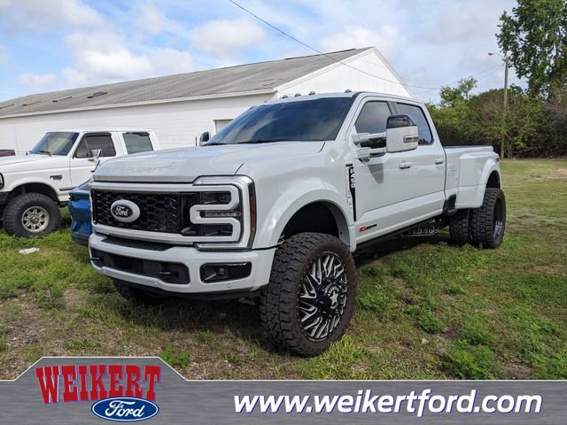 Used 2026 Ford F450 Platinum w/ FX4 Off-Road Package image 1