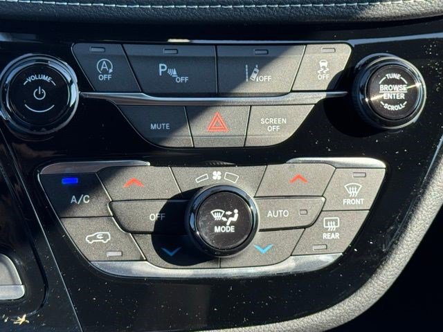 New 2026 Chrysler Pacifica Select image 22