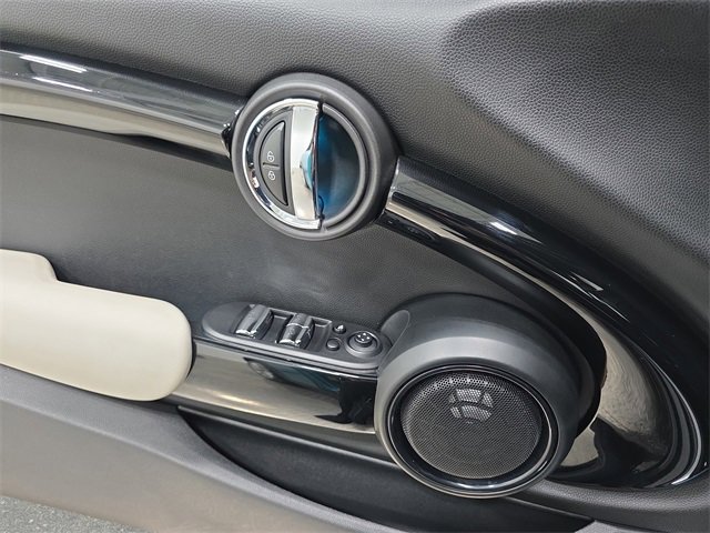 Used 2019 MINI Cooper S image 28