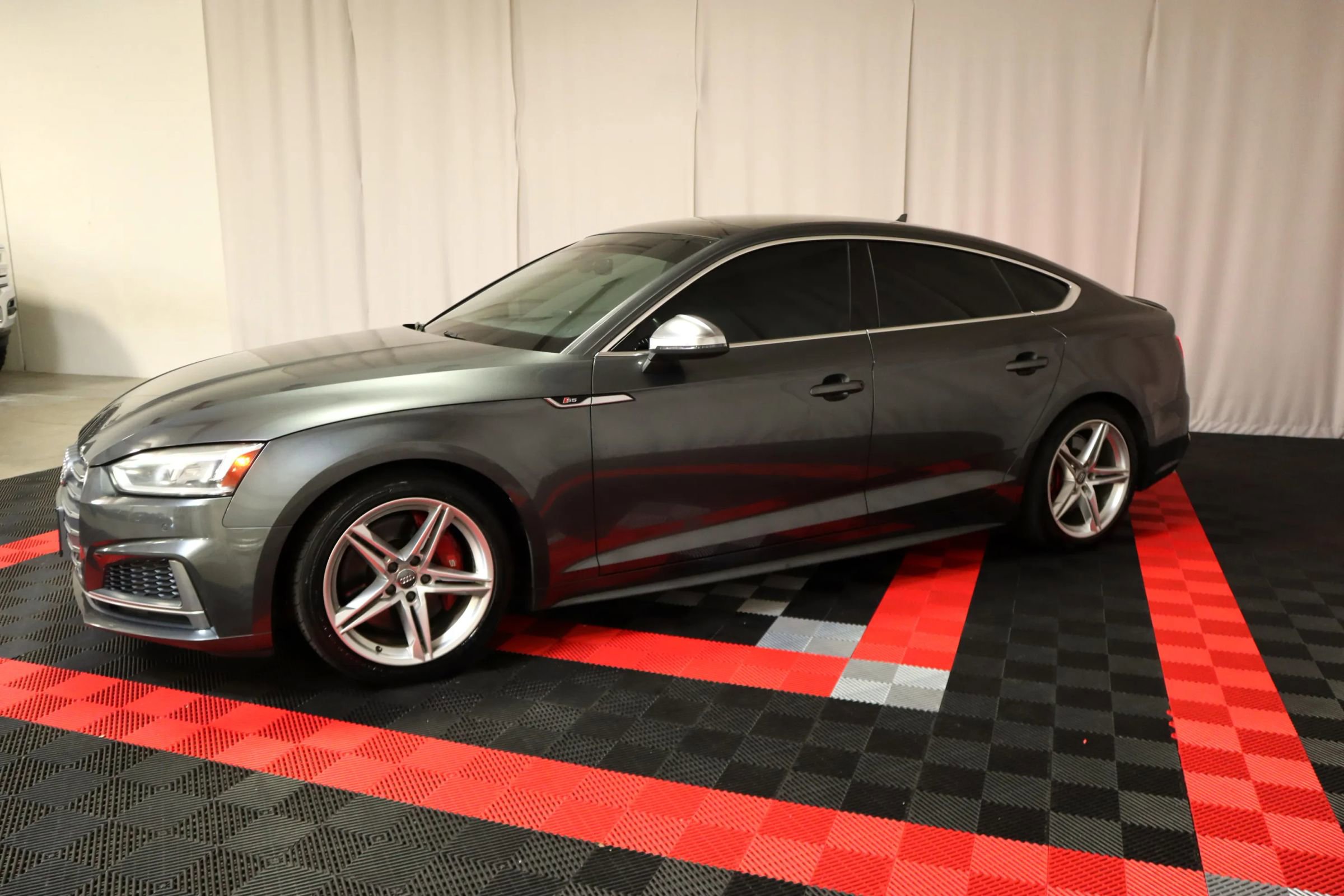 Used 2018 Audi S5 Premium Plus image 2