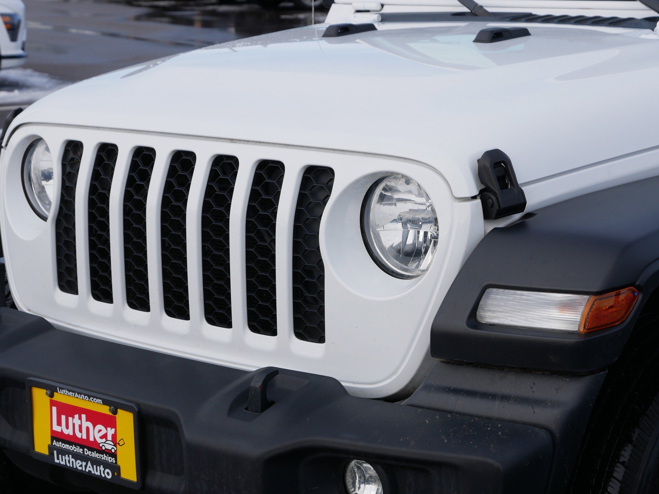 Used 2020 Jeep Gladiator Sport w/ Quick Order Package 24S image 16