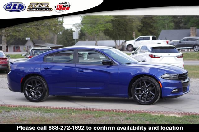 Used 2019 Dodge Charger SXT w/ Blacktop Package image 8
