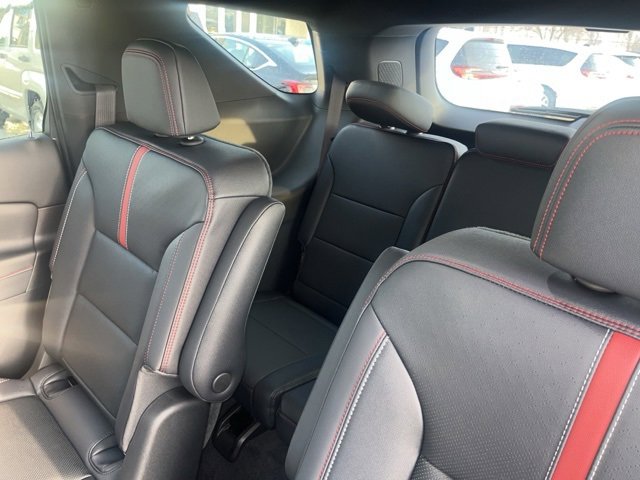 New 2026 Chevrolet Traverse RS image 16