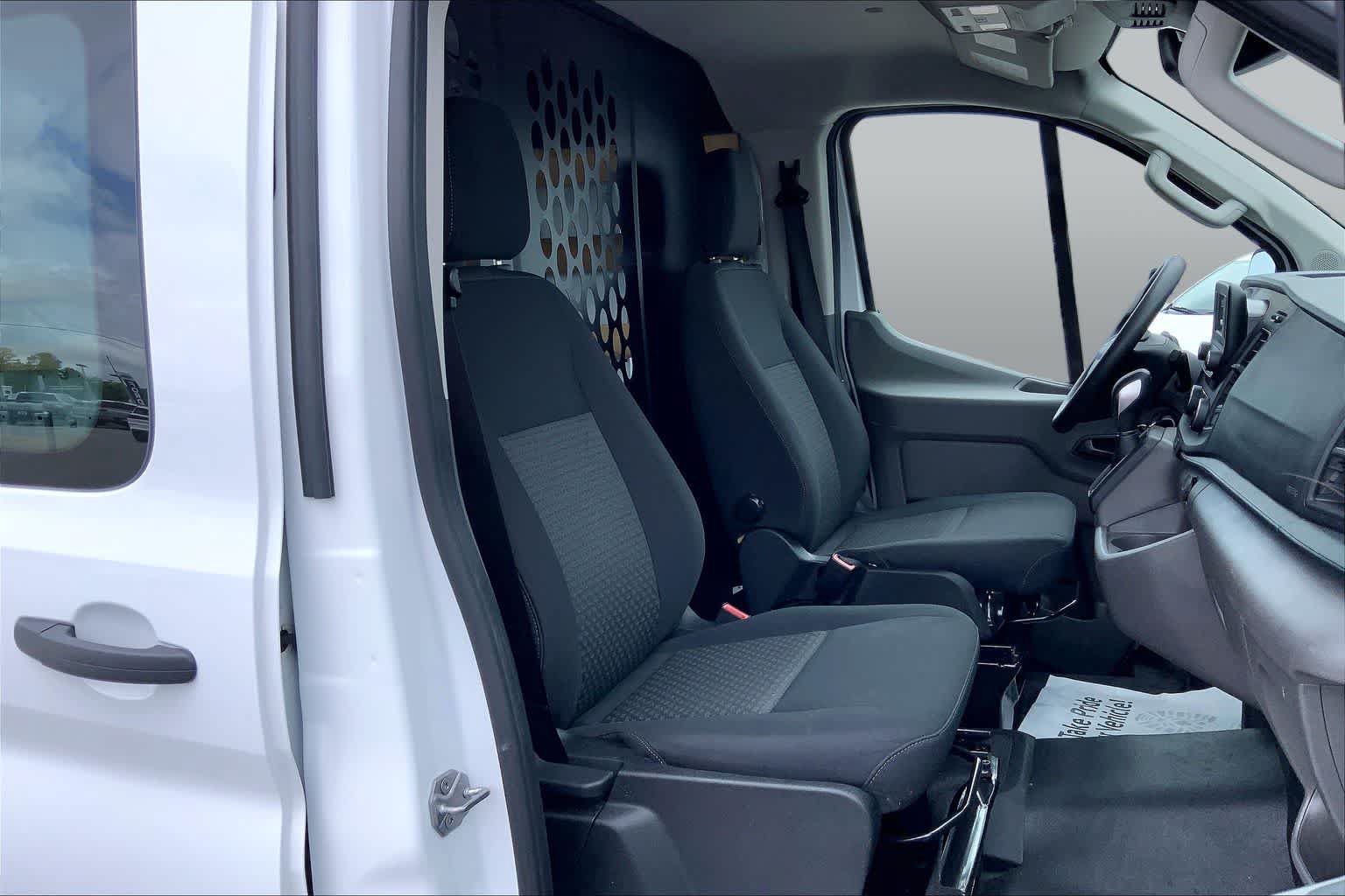 Certified 2025 Ford Transit 250 Low Roof w/ Exterior Upgrade Package RWD image 9