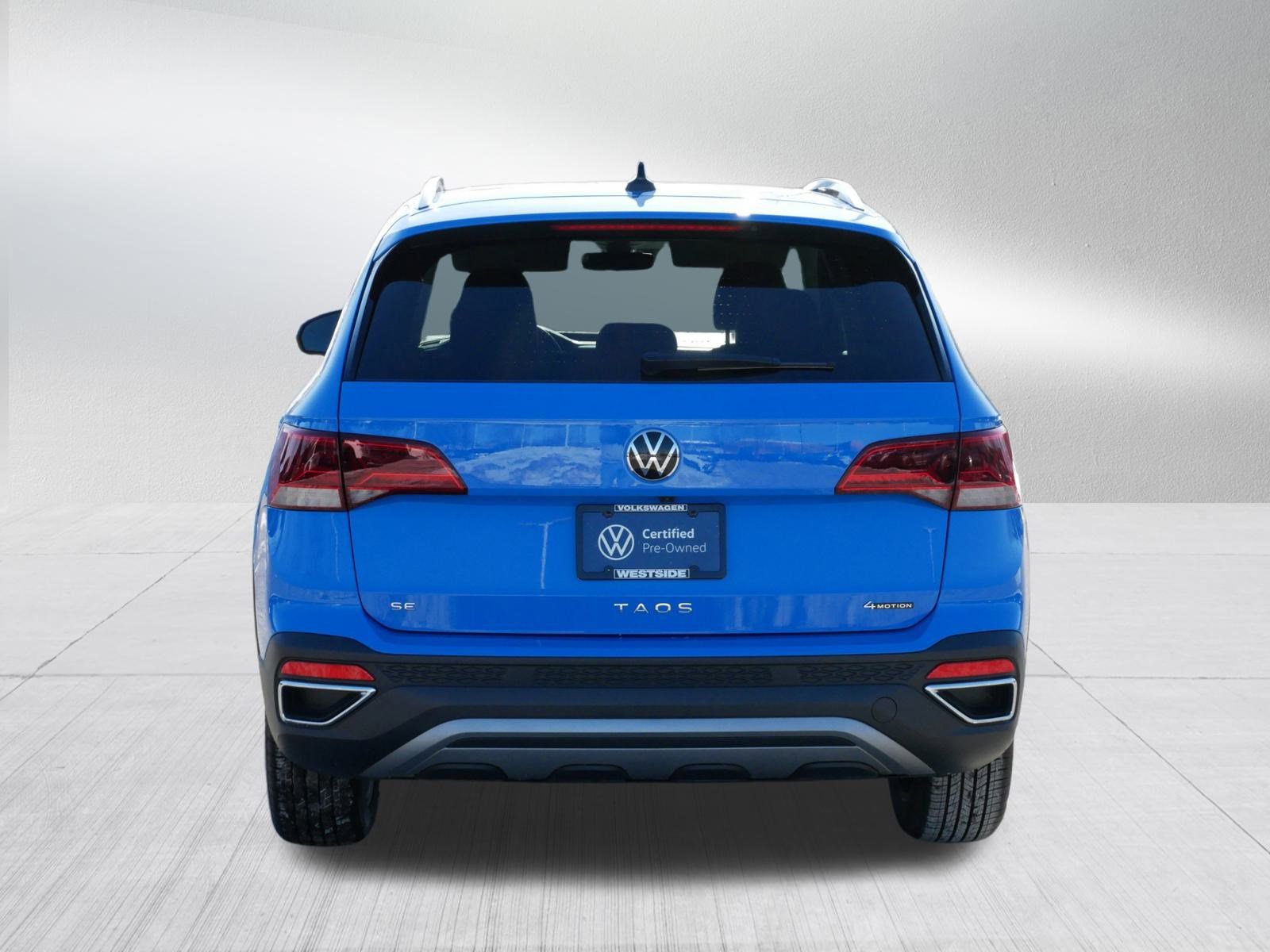Certified 2024 Volkswagen Taos SE image 6