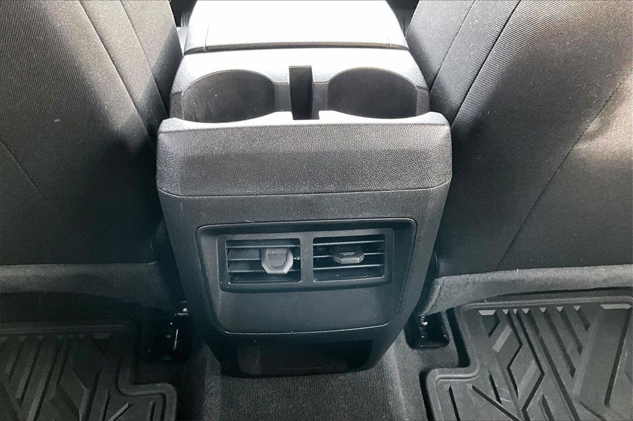 Used 2023 Chevrolet Colorado Trail Boss w/ Technology Package image 15