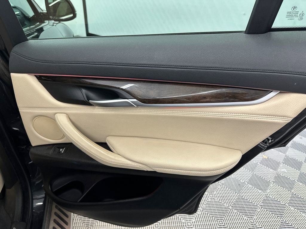 Used 2016 BMW X6 sDrive35i RWD image 16