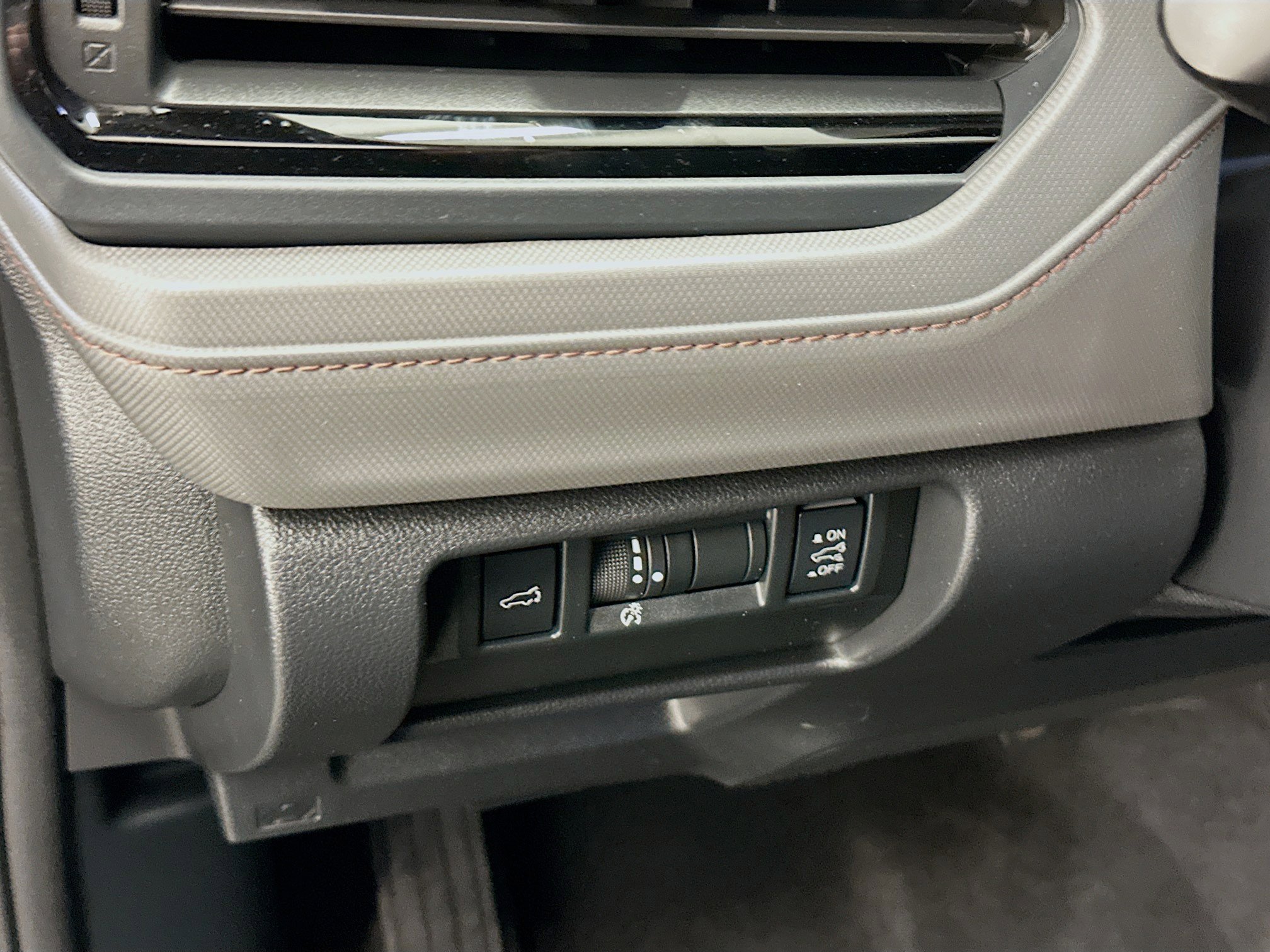 Used 2025 Subaru Forester Sport image 17