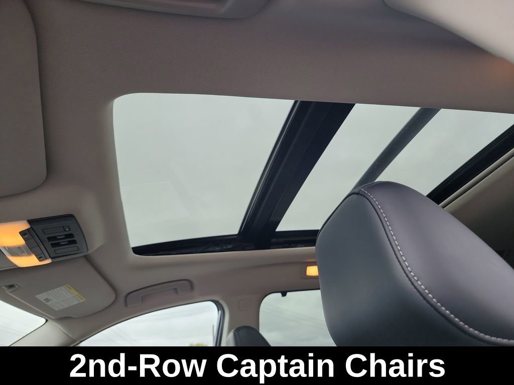 Used 2023 Nissan Pathfinder Platinum image 16