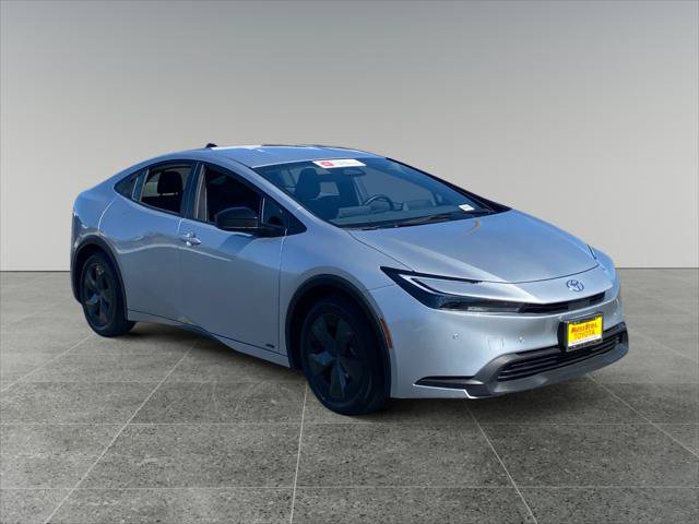 Certified 2026 Toyota Prius LE AWD/4WD image 7