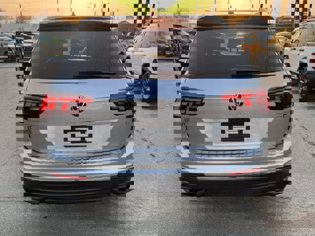 Used 2022 Volkswagen Tiguan S image 7