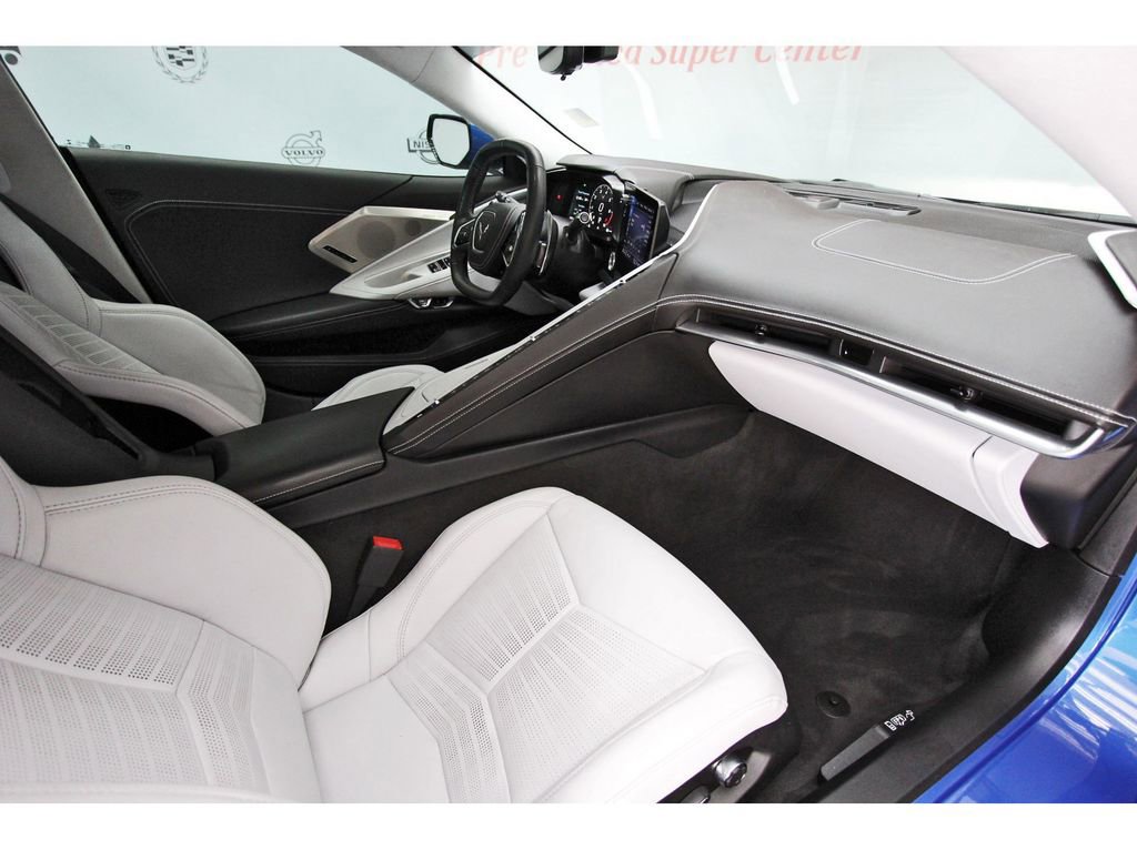 Used 2023 Chevrolet Corvette Stingray Premium Conv w/ Z51 Performance Package RWD image 7