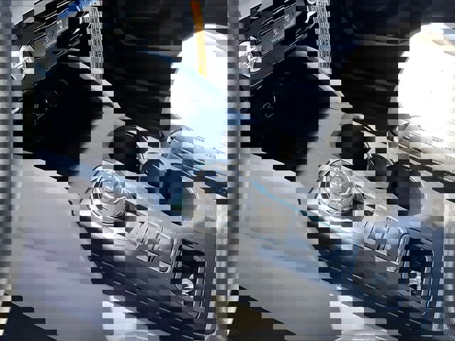 New 2025 Ford Escape SE w/ Class II Trailer Tow Package FWD image 9