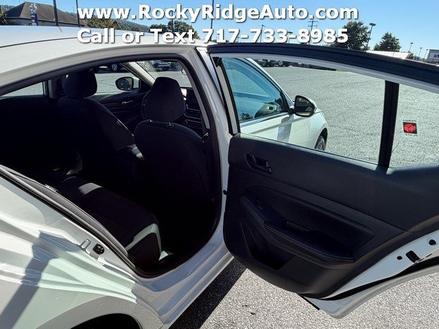 Used 2024 Nissan Altima 2.5 SV w/ SV Premium Package AWD/4WD image 39