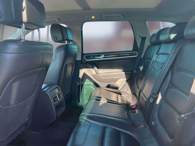 Used 2011 Volkswagen Touareg VR6 AWD/4WD image 15