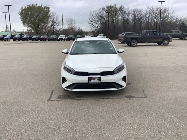 Used 2024 Kia Forte LXS image 2