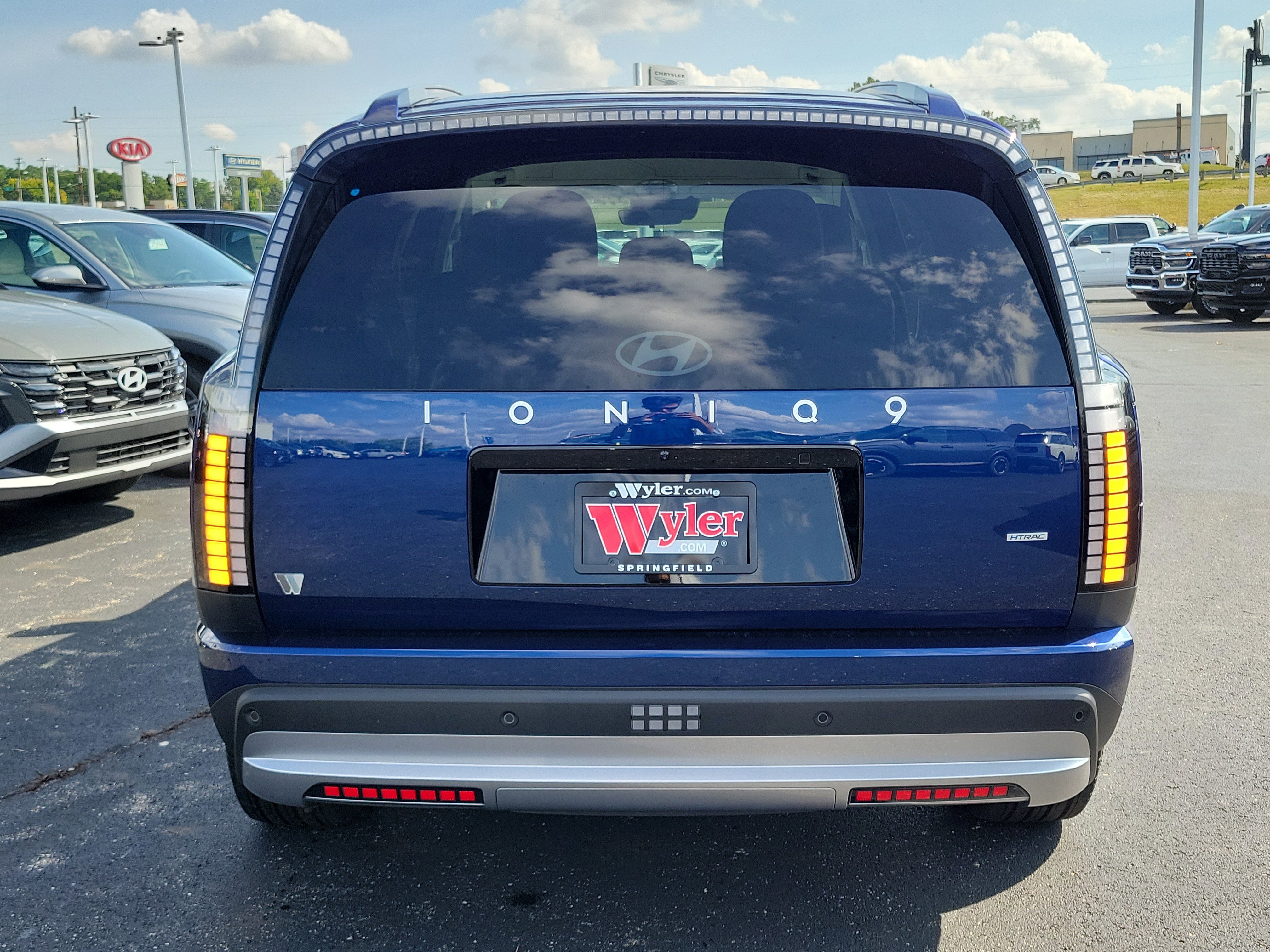 New 2026 Hyundai Ioniq 9 SE image 4