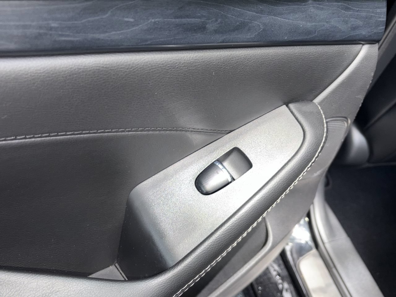 Used 2023 Nissan Maxima Platinum w/ Sport Mat Group FWD image 27