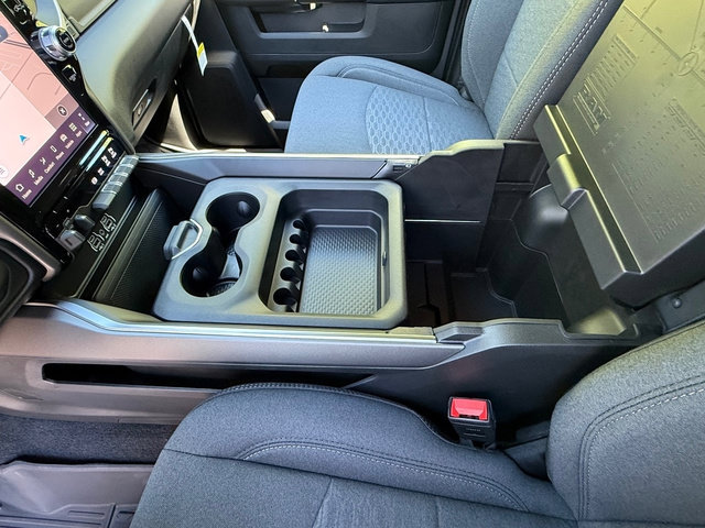 New 2026 RAM 2500 Big Horn AWD/4WD image 32