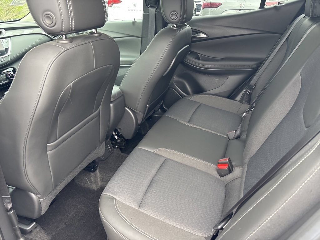 Used 2023 Buick Encore GX Preferred w/ Cold Weather Comfort Package AWD/4WD image 13