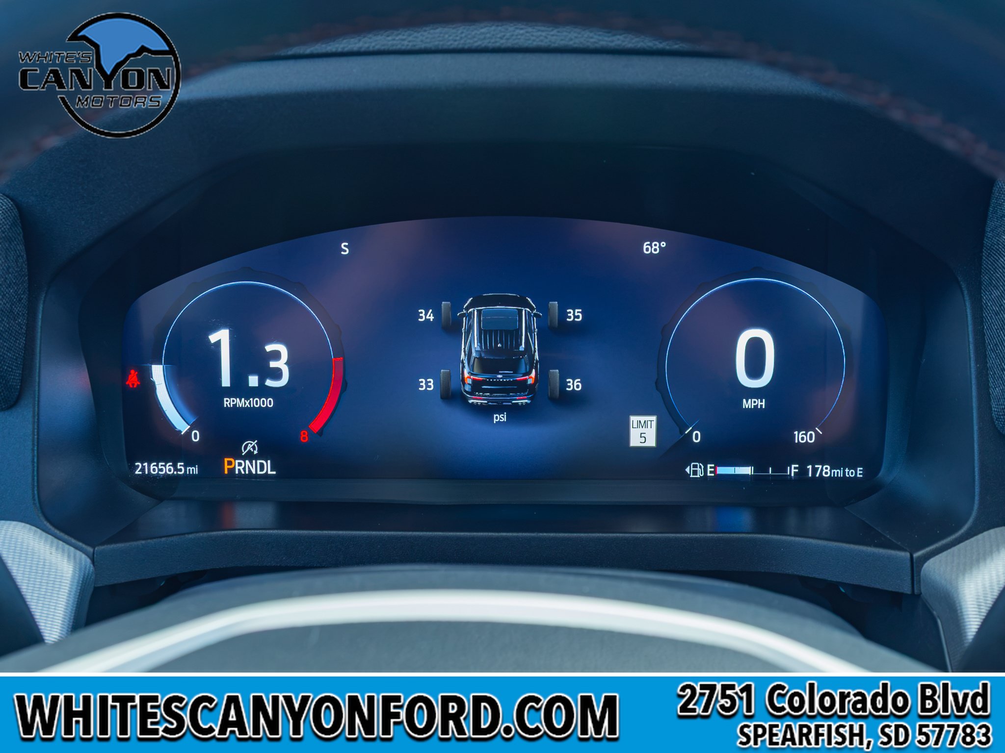 Used 2025 Ford Explorer Active AWD/4WD image 9